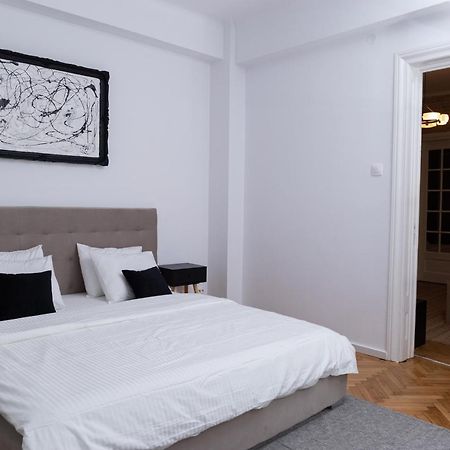 Color Aparments Coposu Blv Apartment Букурещ Екстериор снимка